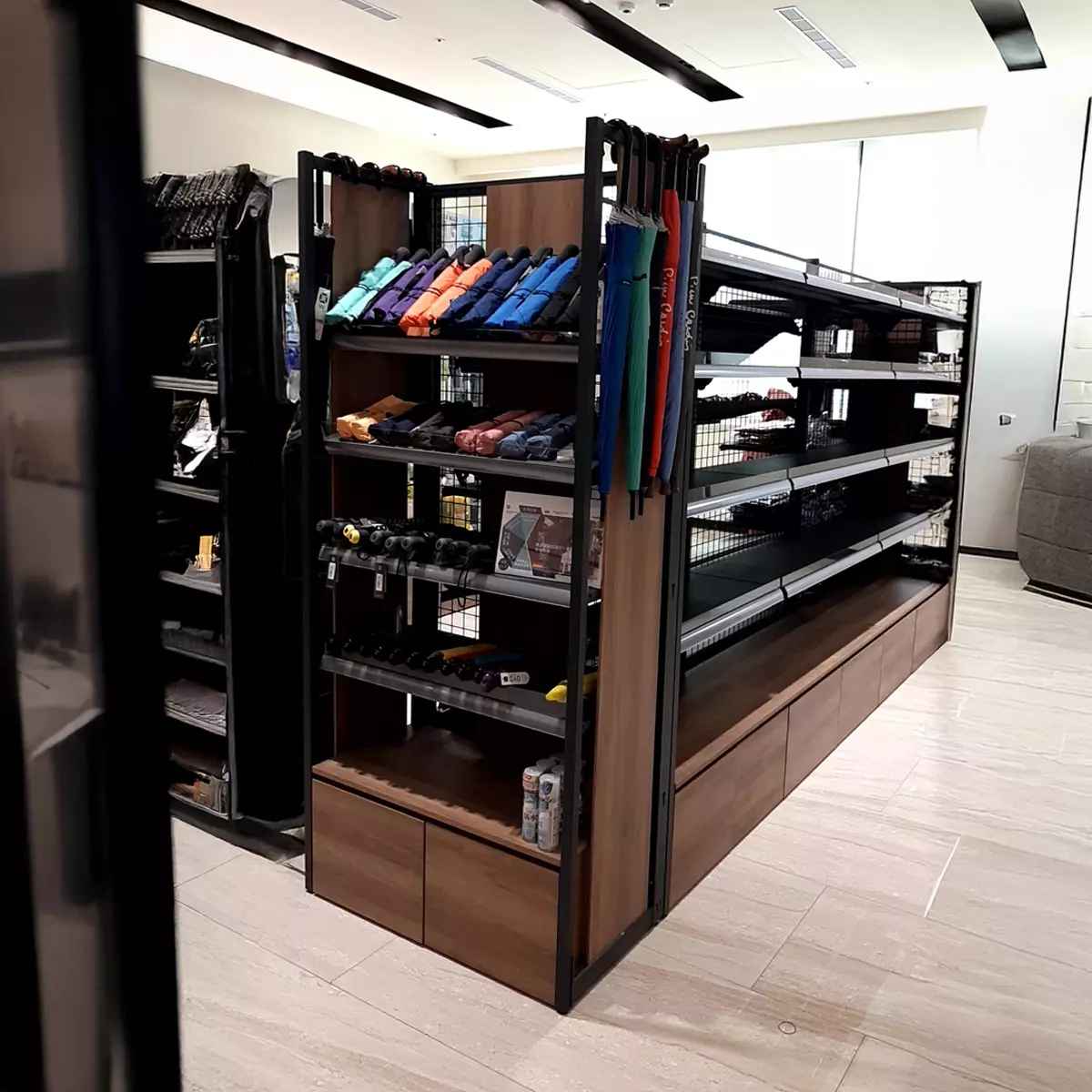 現代質感賣場展示空間-7