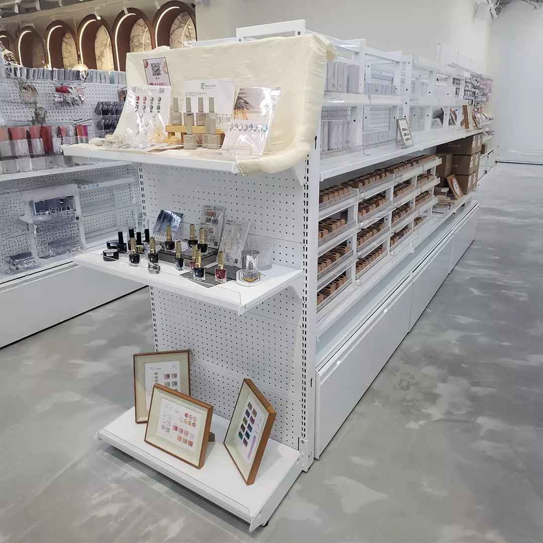 讓美，在空間裡自然發光-美甲材料用品店-10