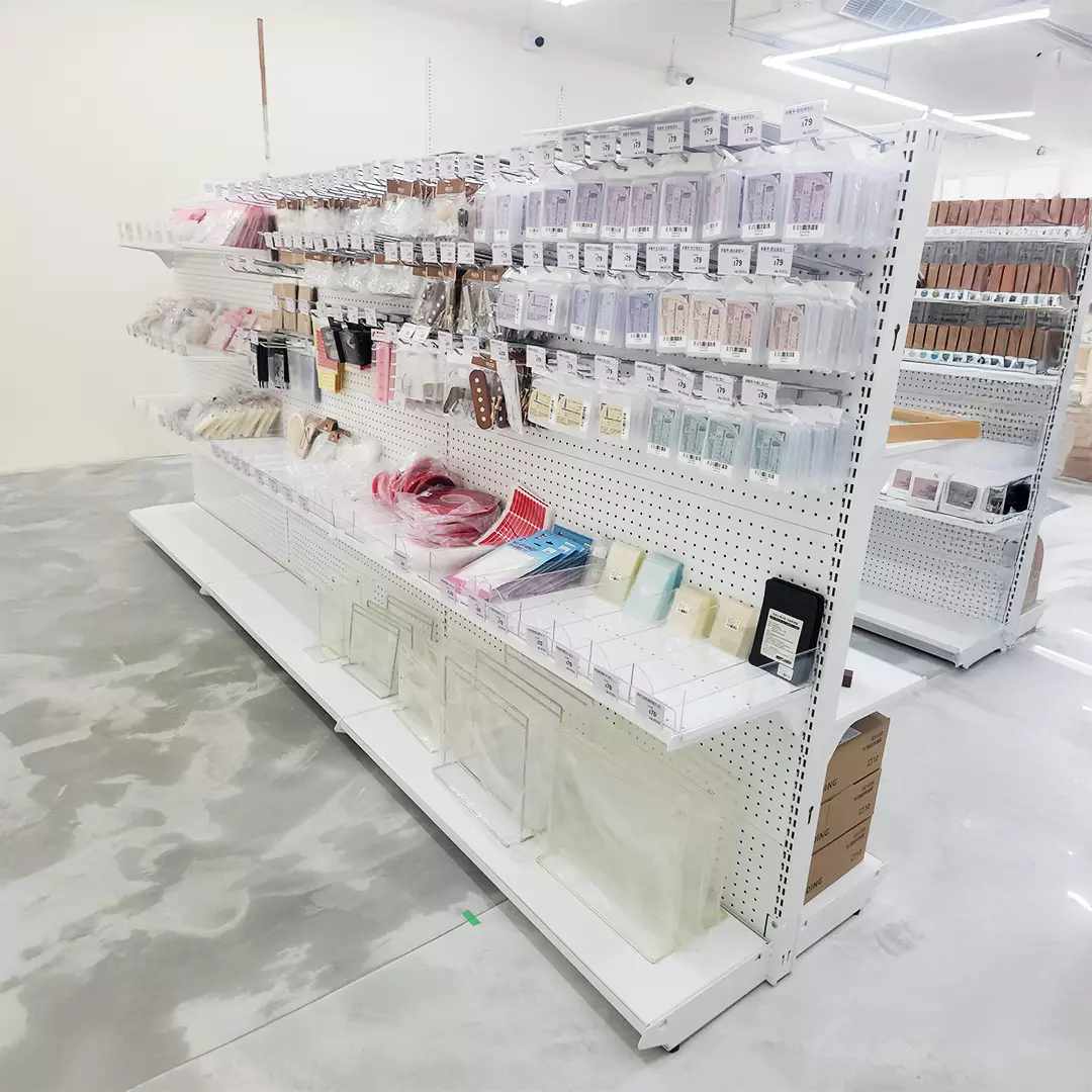 讓美，在空間裡自然發光-美甲材料用品店-6