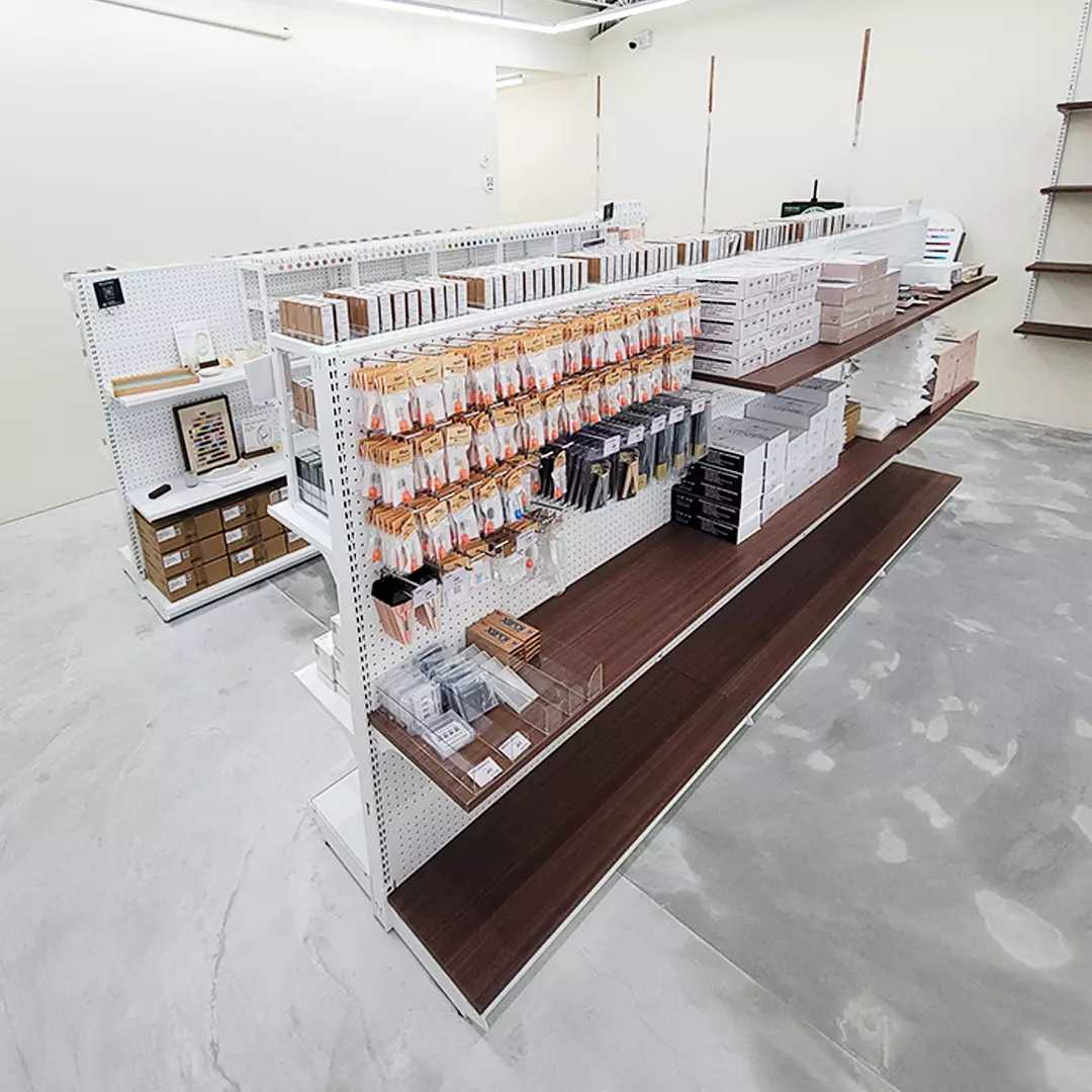 讓美，在空間裡自然發光-美甲材料用品店-4