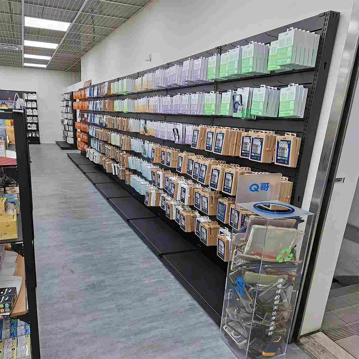 3C用品專賣店-8