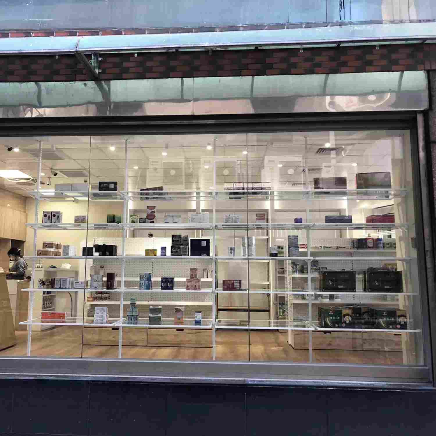 打造高質感藥妝店空間與動線規劃-13