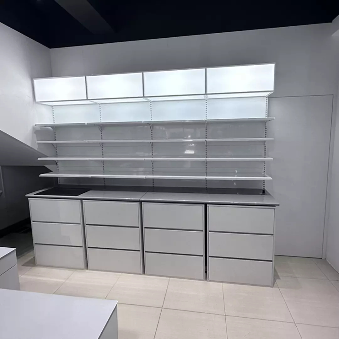 展示架的細節，成就專業藥局新樣貌